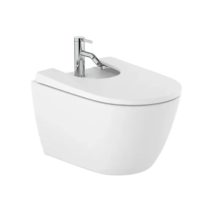 BIDET SUSPENDU AVEC FIXTIONS CACHÉES